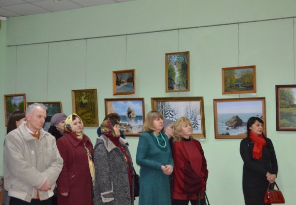 Волинська художниця відкрила першу персональну виставку у 70 років