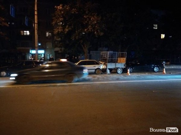 Масштабна ДТП у Луцьку: зіткнулося п'ять машин. ДОПОВНЕНО. ФОТО