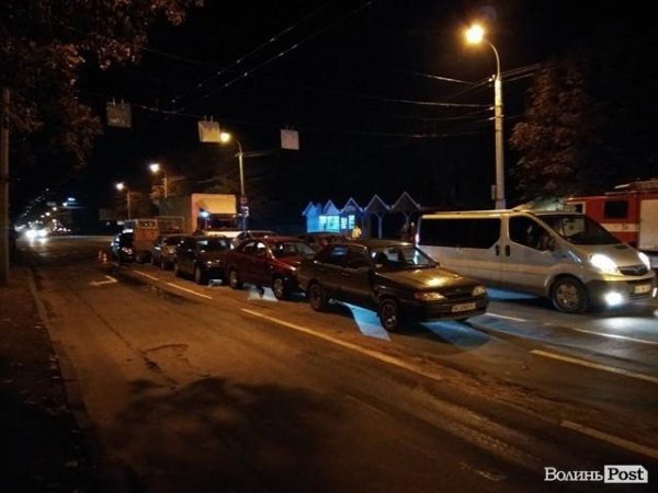 Масштабна ДТП у Луцьку: зіткнулося п'ять машин. ДОПОВНЕНО. ФОТО