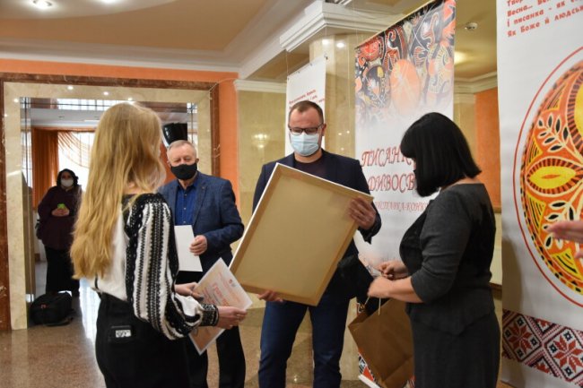 У Луцьку нагородили переможців конкурсу «Писанковий дивосвіт». ФОТО