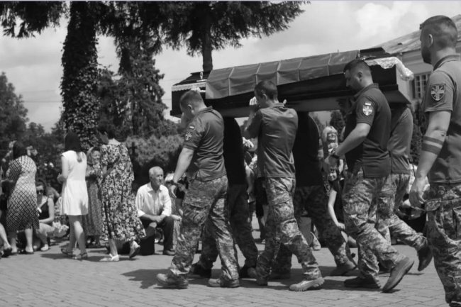 У Луцьку попрощалися із загиблим Героєм Романом Гошком