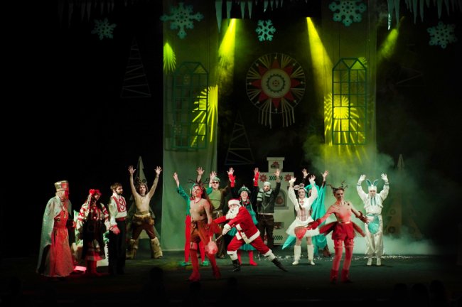 Кожен герой прагне свого щастя: що покажуть у Волинському драмтеатрі 6 – 7 грудня