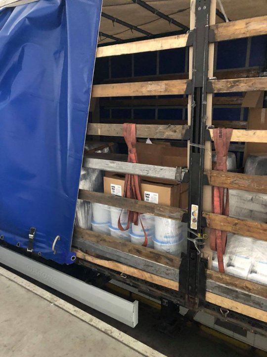 На «Ягодині» затримали вантажівку із незадекларованими засобами гігієни