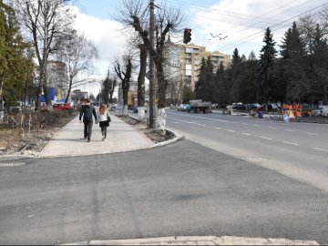 Де у Луцьку ремонтують двори і тротуари