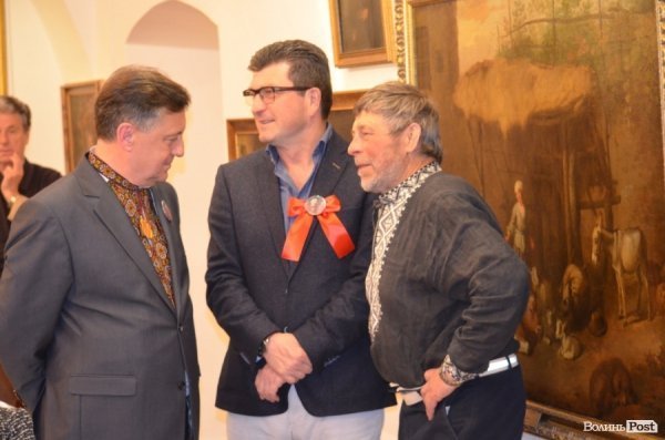 У Луцьку продавали ікони на потреби вояків АТО. ФОТО