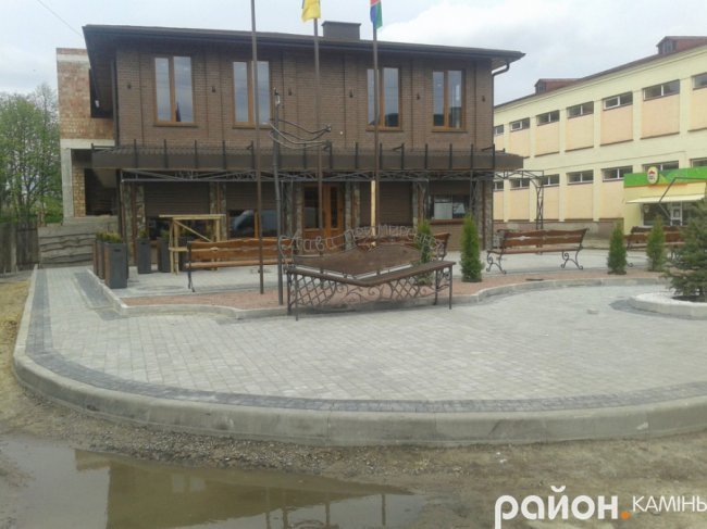 У волинському місті встановили «Лавочку примирення»