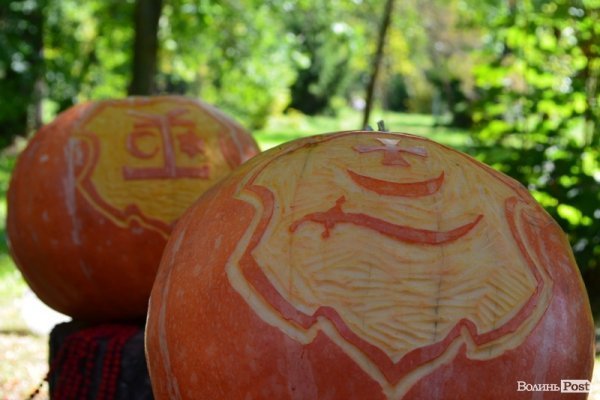 Свято квітів у Луцьку. ФОТО