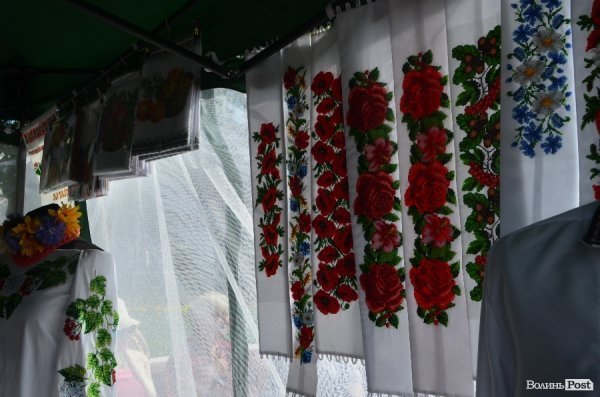 У Луцьку відбувся фестиваль вишитих рушників