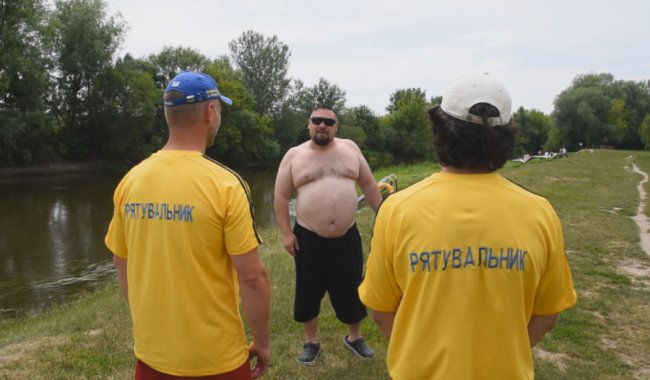У Луцьку за добу врятували двох чоловіків, які тонули у водоймах. ВІДЕО