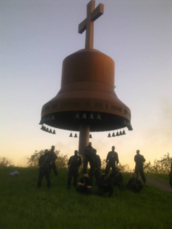 «Чорні чоловічки». ФОТО