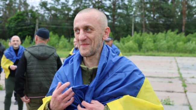 Два роки полону: Україна повернула додому ще одну групу важкохворих і поранених захисників