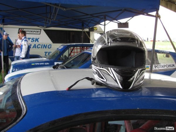 Під Луцьком змагалися автогонщики. ФОТО 
