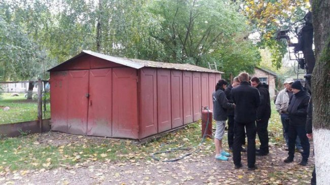 Луцькі муніципали зносили незаконні гаражі