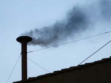 У селі під Луцьком люди скаржаться на дим зі шкільної котельні