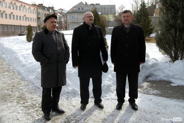 Під стінами луцької мерії – мітинг через медичну реформу. ФОТО. ВІДЕО