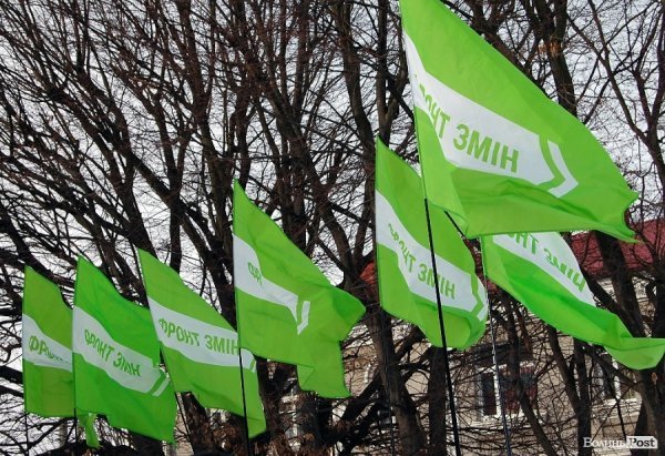 Під стінами луцької мерії – мітинг через медичну реформу. ФОТО. ВІДЕО