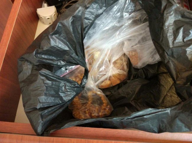 На Волині викрили злочинну групу бурштинокопачів: вилучили майно