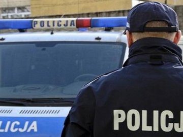 Спускалися канатом з вікна готелю: у Польщі затримали двох українців, які намагалися втекти із самоізоляції