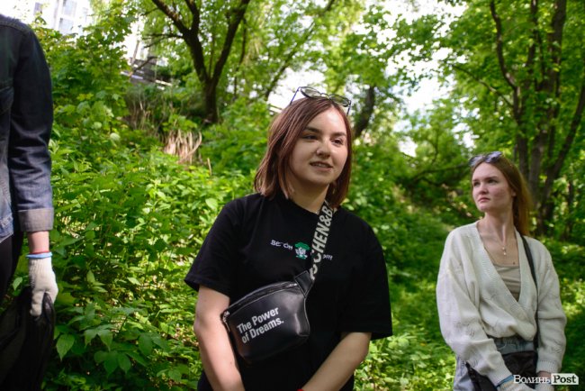 «Це може бути суперлокація»: «Інвестор» влаштував толоку у ботанічному саду на Потебні. ФОТО*