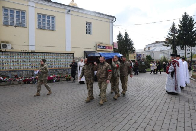 Луцьк попрощався з Героєм Вадимом Смірновим