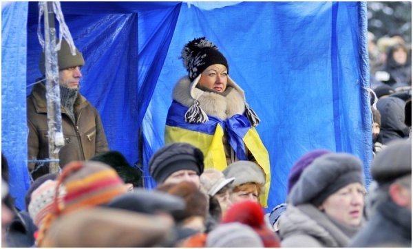 «Євронеділя» в Луцьку: віче, хода та панахида. ФОТО