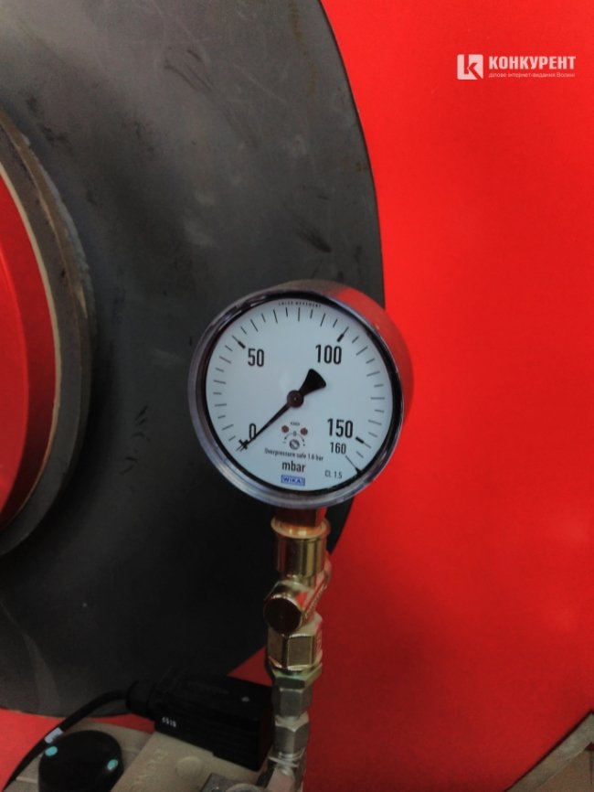 Журналістам влаштували екскурсію на джерело смороду в Луцьку