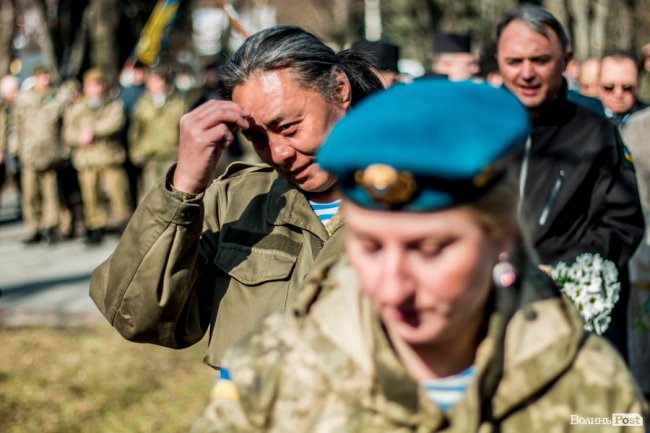 У Луцьку ходою і молитвами вшанували мужність та героїзм добровольців. ФОТО