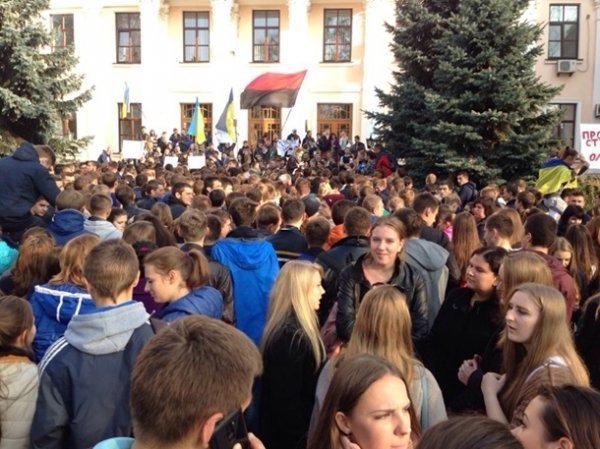 Студенти виступають  проти можливих змін в освіті. ФОТО