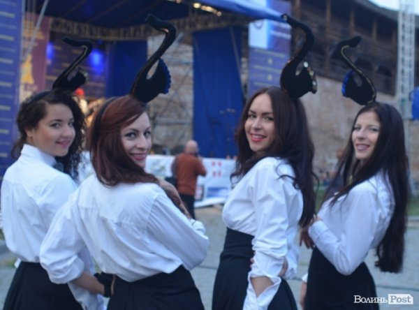 Луцький замок зустрічав останню ніч літа джазом. ФОТО 