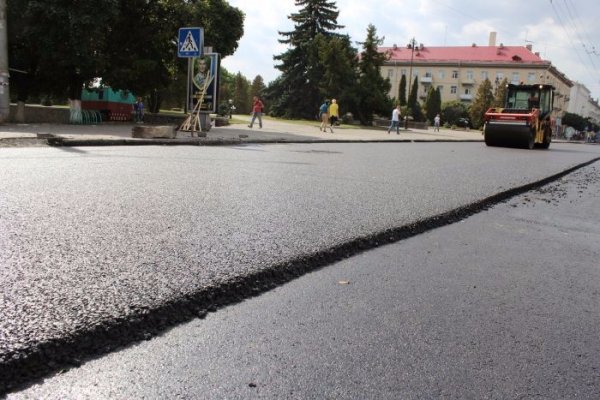 У Луцьку триває капітальний ремонт проспекту Волі. ФОТО