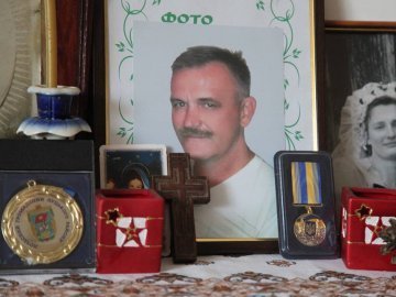 Сім'я військового з-під Луцька не вірить офіційній причині загибелі та бореться на правду