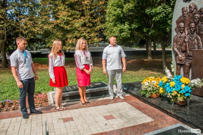 Ми повинні пам’ятати: працівники луцького «Мотору» вшанували полеглих Героїв