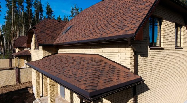 Яку купити бітумну черепицю? ТОП 3 колекції*