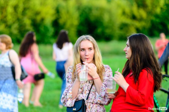 Казали «гречка», але підспівували: як у Луцьку минув безкоштовний концерт «Океану Ельзи». ФОТО 