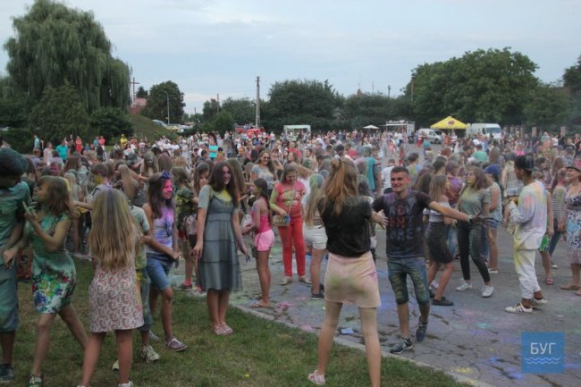 У місті на Волині кидалися фарбами. ФОТО