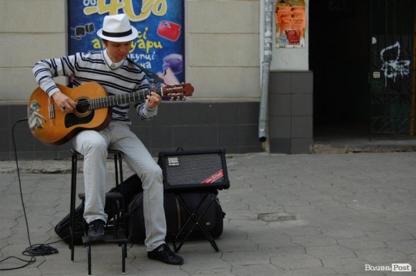 Неформальні екскурсії, музичні вулиці, історія просто неба: Луцьк заманює туристів