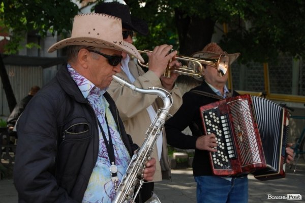 Неформальні екскурсії, музичні вулиці, історія просто неба: Луцьк заманює туристів