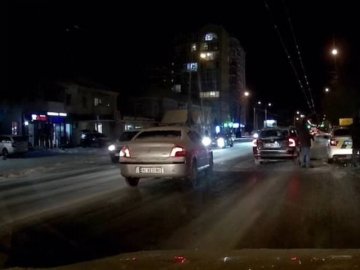 У Луцьку сталася подвійна ДТП за участю поліції. ВІДЕО