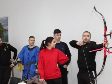 Флорбол, середньовічний бій, фризбі: у волинському виші впроваджують екзотичні види спорту