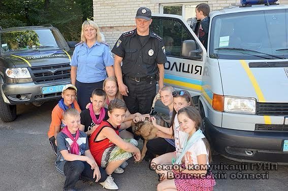 Волинські поліцейські відвідали вихованців дитячого табору «Ровесник». ФОТО