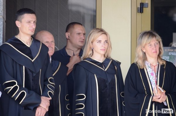 Нові студенти політеху пройшлися червоною доріжкою. ФОТОРЕПОРТАЖ