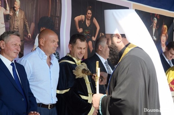 Нові студенти політеху пройшлися червоною доріжкою. ФОТОРЕПОРТАЖ