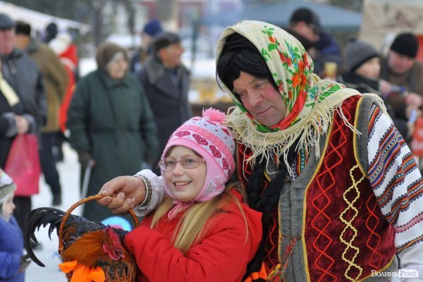 Різдвяне дійство в центрі Луцька: діти