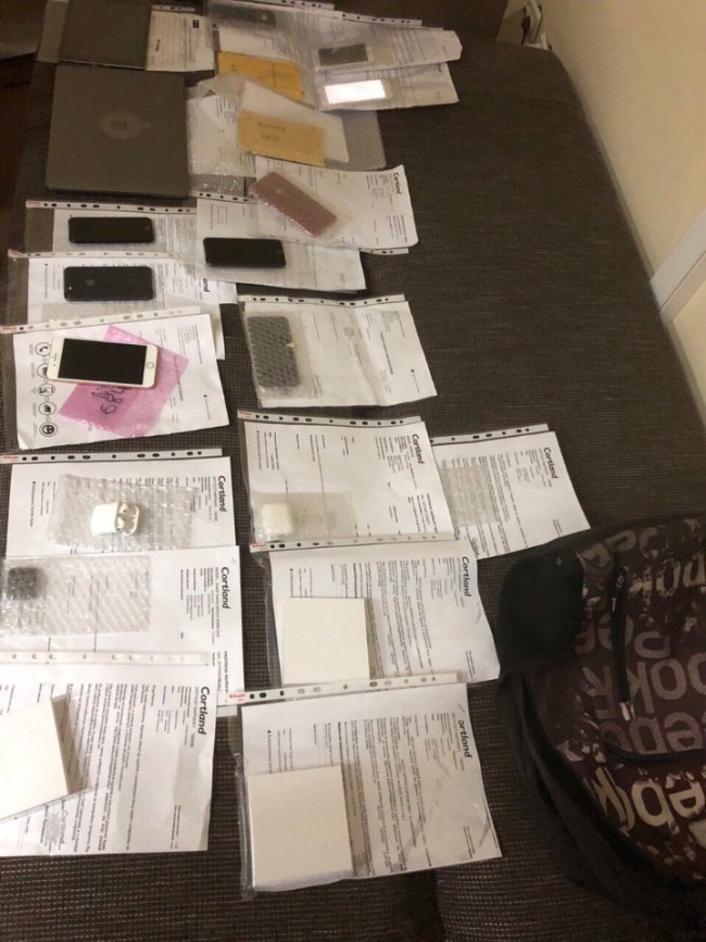 Водій автобуса хотів провезти через «Ягодин» техніку майже на 400 тисяч гривень. ФОТО