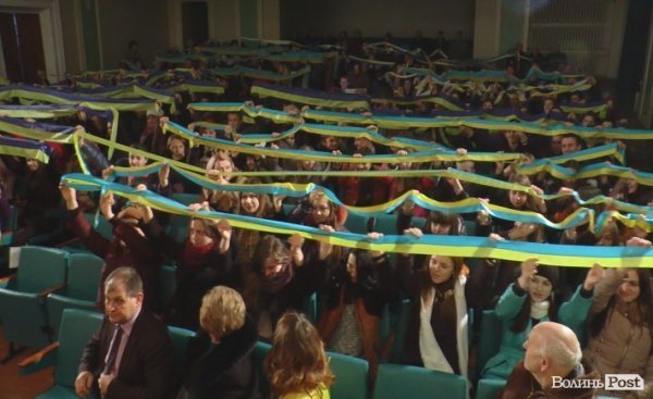 У Нововолинську відзначили День Соборності України. ФОТО