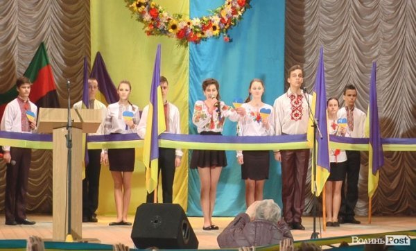 У Нововолинську відзначили День Соборності України. ФОТО