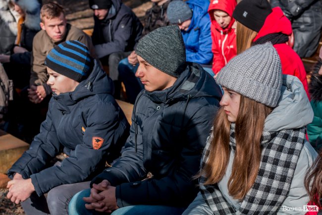 Учні першого на Волині міського шкільного лісництва побували у «волинській Швейцарії». ФОТО