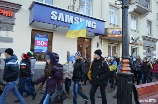 Другий день Нового Майдану у Луцьку. ФОТО