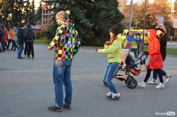 Другий день Нового Майдану у Луцьку. ФОТО