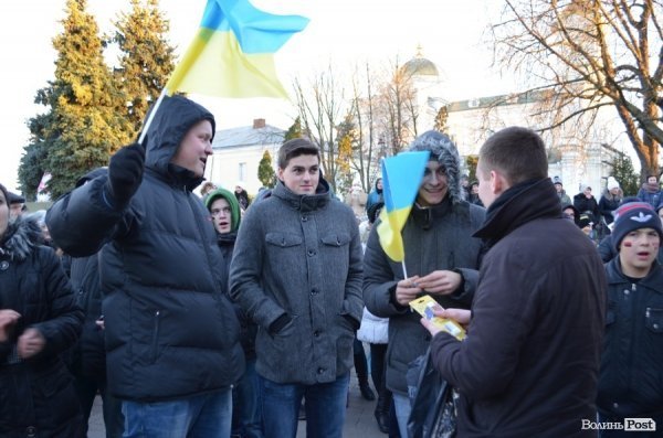 Другий день Нового Майдану у Луцьку. ФОТО